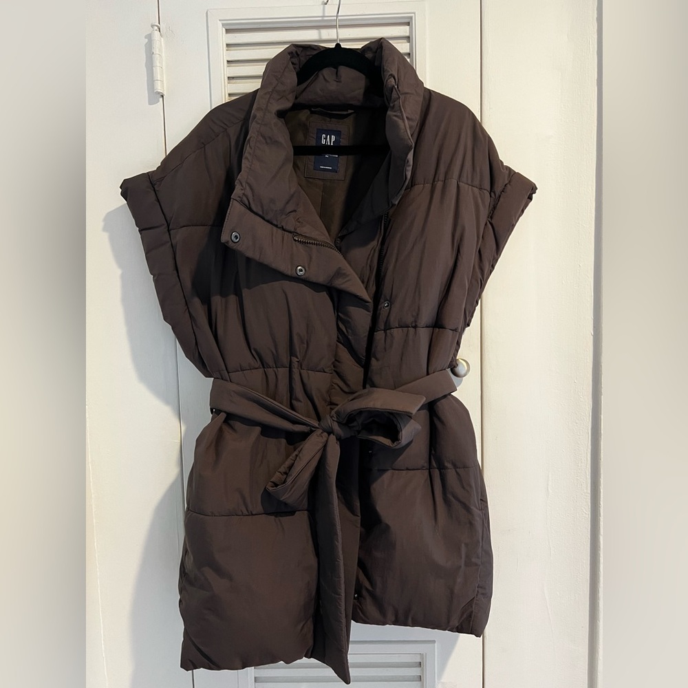 GAP Duvet Wrap Puffer Vest